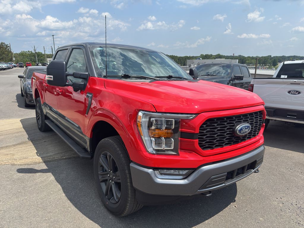 2023 Ford F-150 XLT photo 3