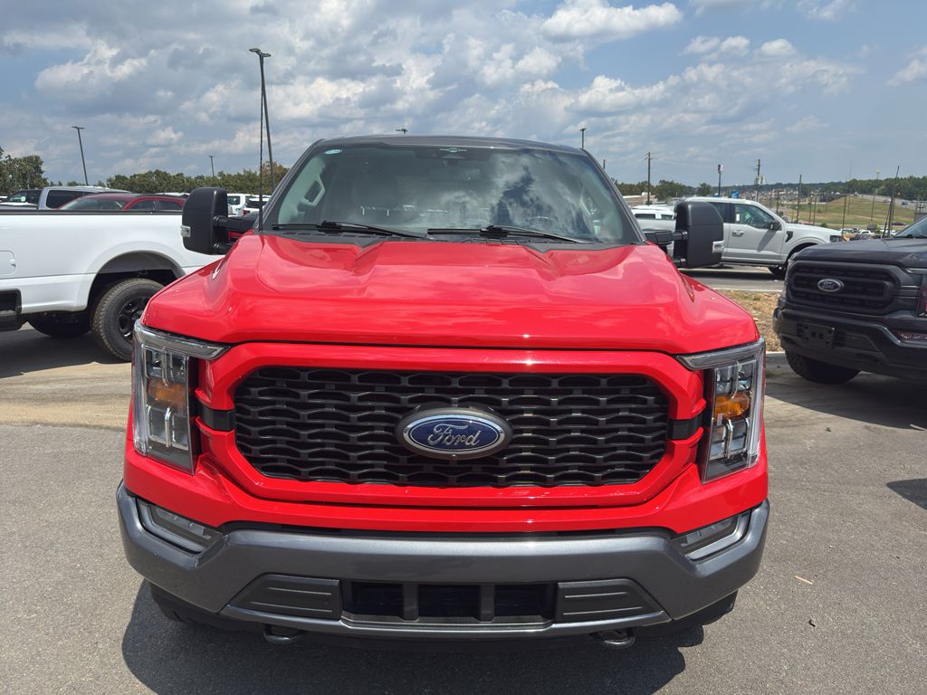 2023 Ford F-150 XLT photo 2