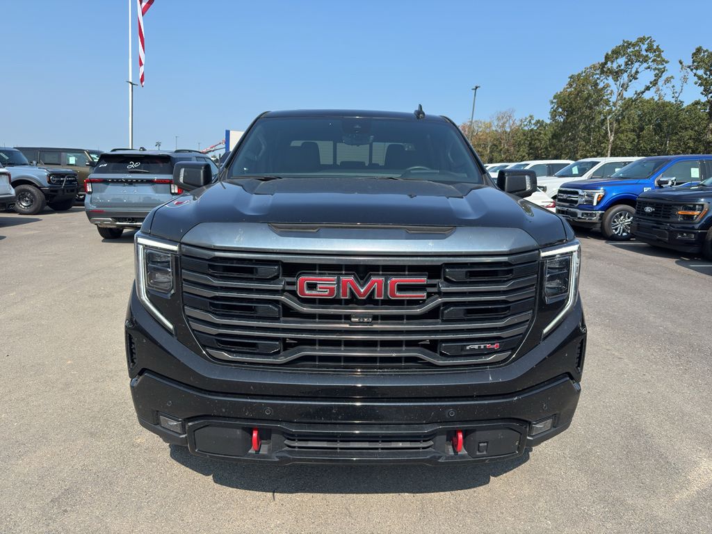 2024 GMC Sierra AT4 photo 2