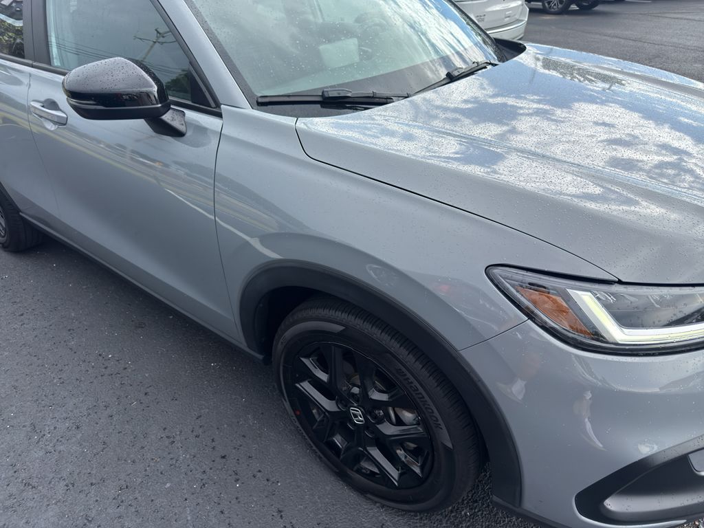 2025 Honda HR-V Sport photo 3