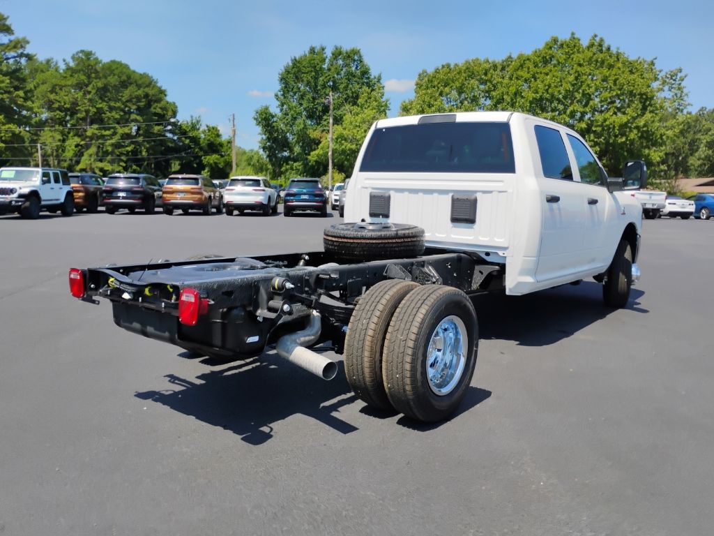 2026 Ram 3500 Chassis Tradesman photo 5