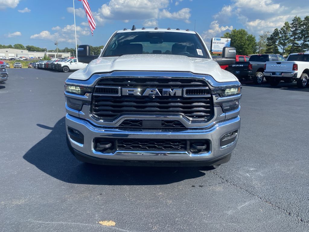 2026 Ram 3500 Chassis Tradesman photo 2