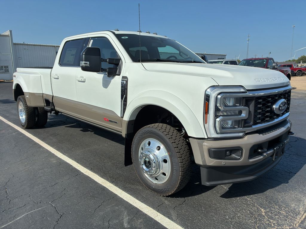 2026 Ford F-450 King Ranch photo 3