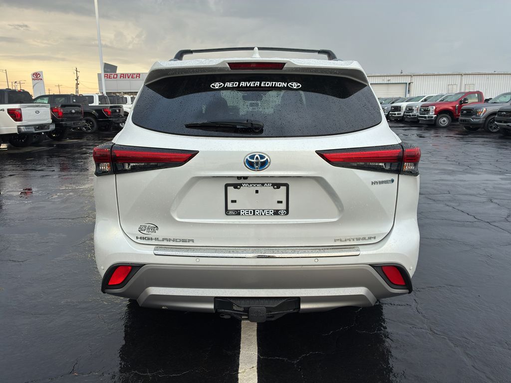 2023 Toyota Highlander Hybrid Hybrid Platinum photo 6