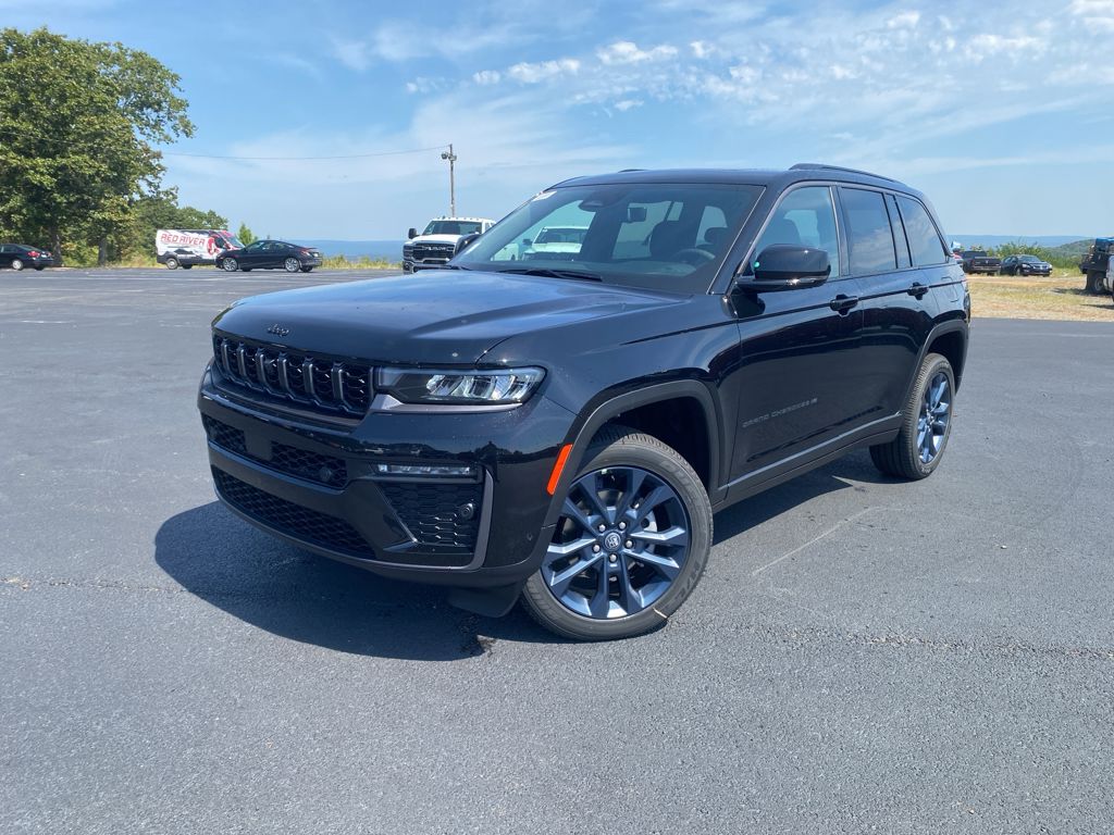 2026 Jeep Grand Cherokee 85th Anniversary Edition photo 1