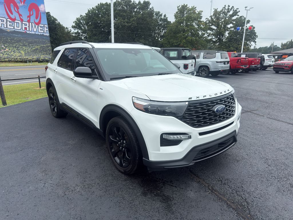 2023 Ford Explorer ST-Line photo 3