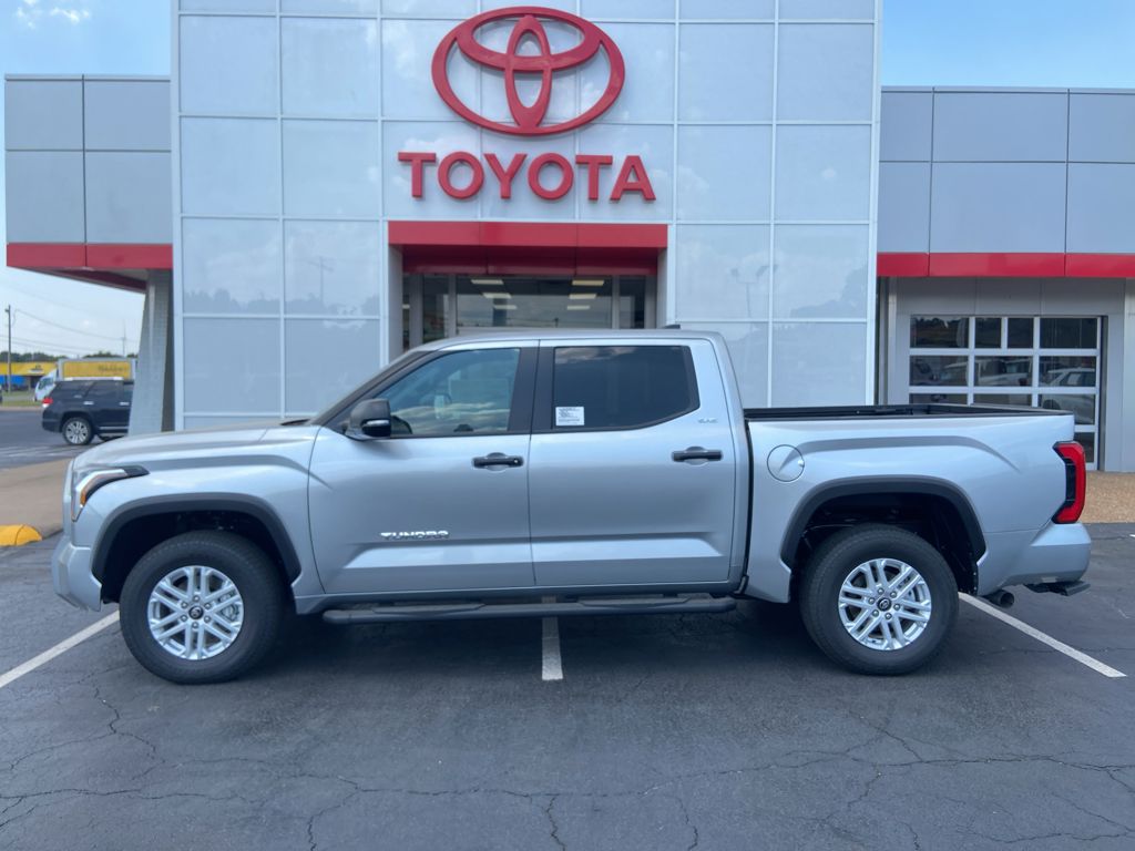 2026 Toyota Tundra SR5 photo 2