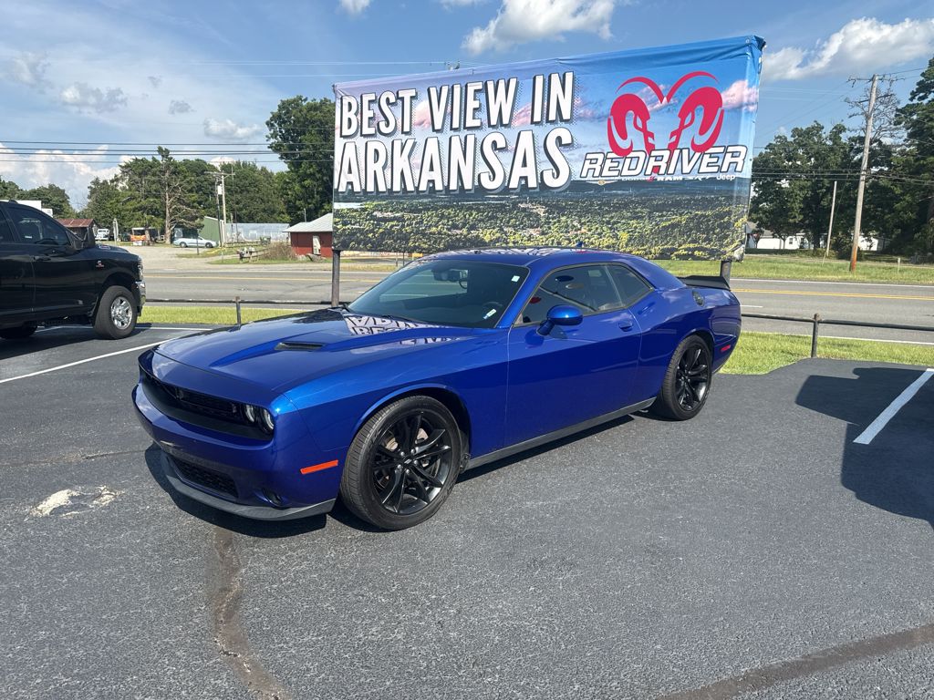 2018 Dodge Challenger SXT Plus photo 1