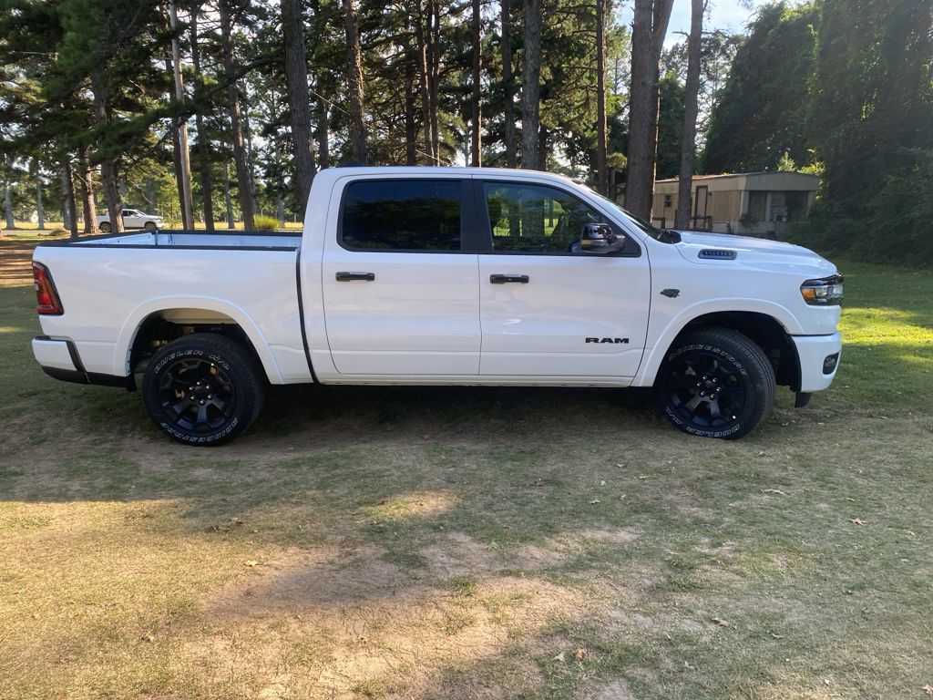 2027 Ram 1500 Big Horn photo 4