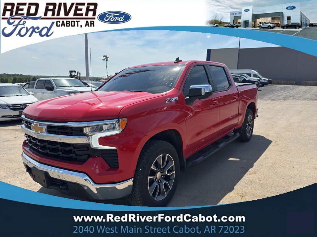 2025 Chevrolet Silverado LT photo 1