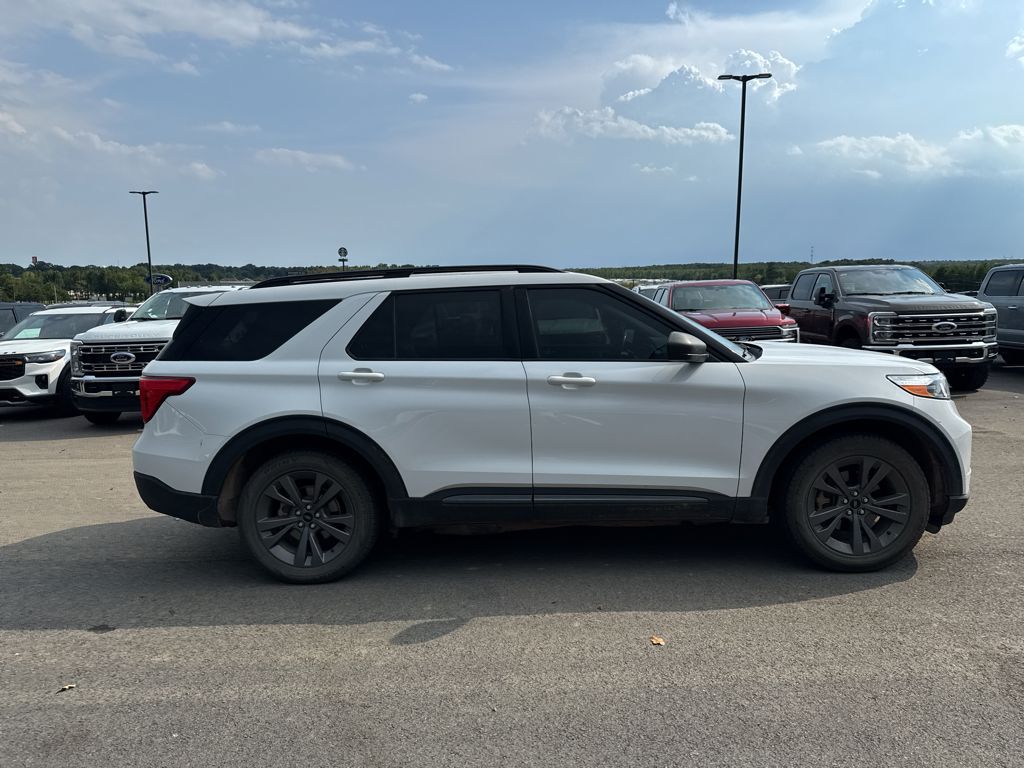 2021 Ford Explorer XLT photo 4