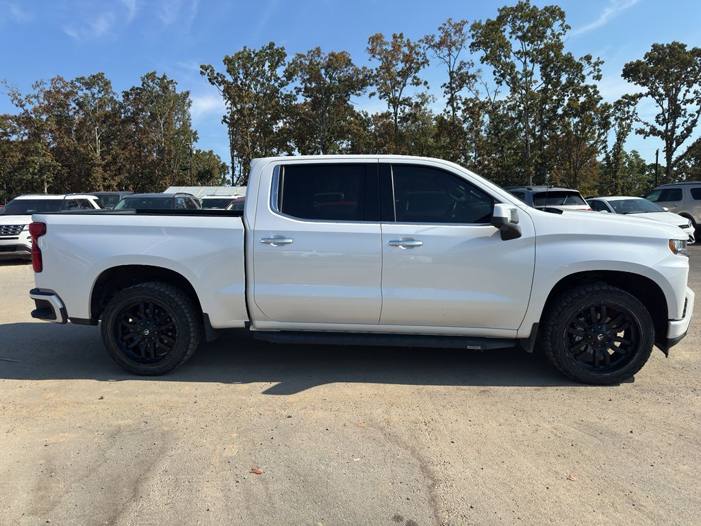 2022 Chevrolet Silverado High Country photo 4