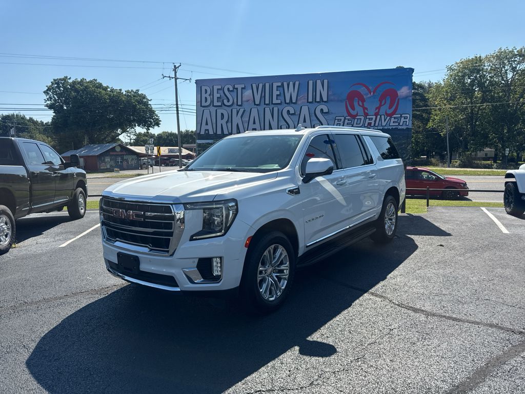 2022 GMC Yukon XL SLT photo 1
