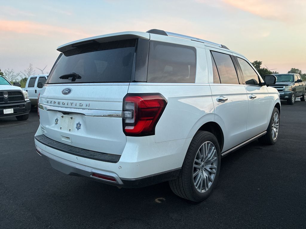 2023 Ford Expedition Limited photo 3