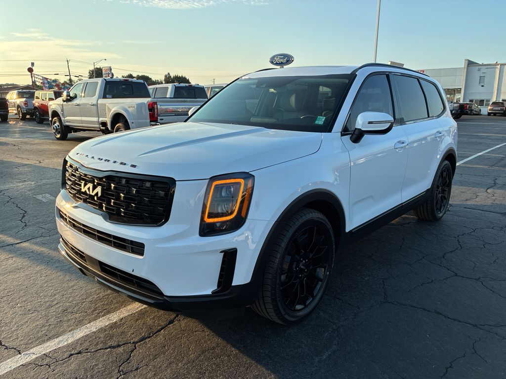 2022 Kia Telluride EX photo 1