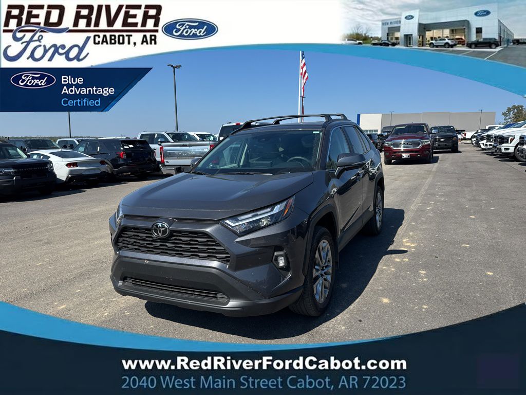 2025 Toyota RAV4 XLE Premium photo 1