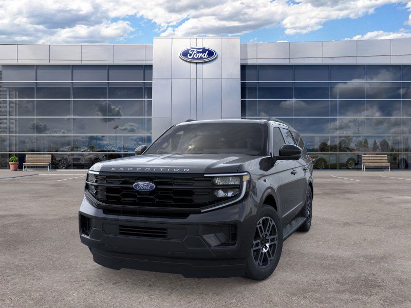 2026 Ford Expedition Active photo 2