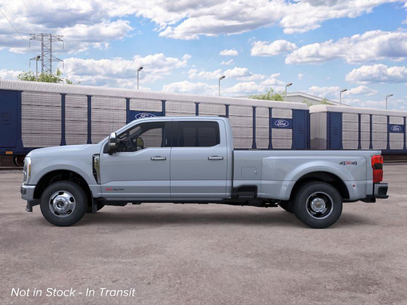 2026 Ford F-350 King Ranch photo 3