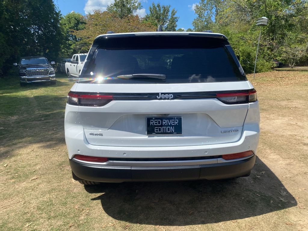 2026 Jeep Grand Cherokee Limited photo 6