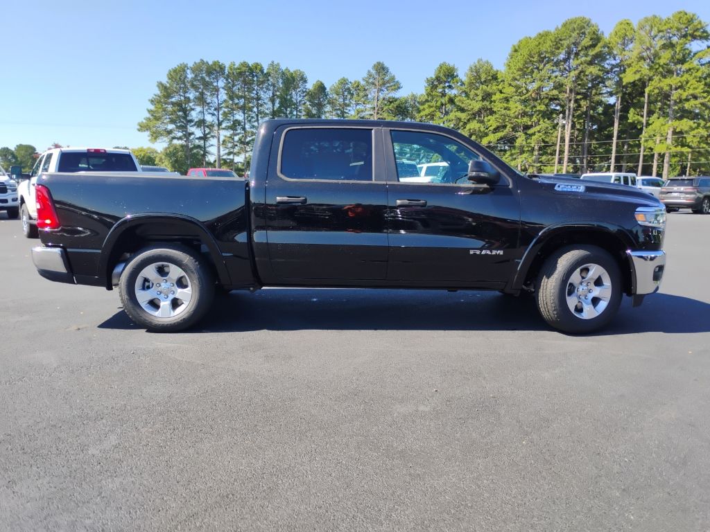 2027 Ram 1500 Big Horn photo 4