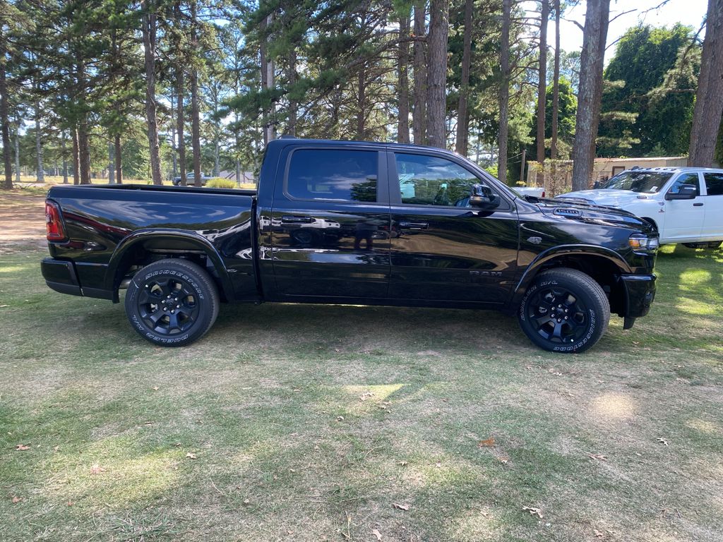 2027 Ram 1500 Big Horn photo 4