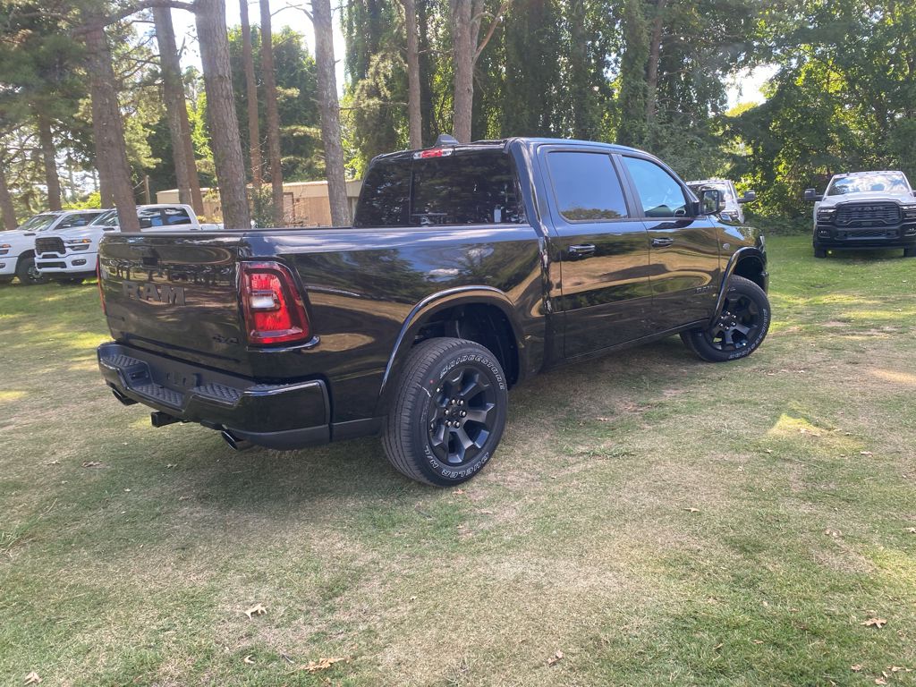 2027 Ram 1500 Big Horn photo 5
