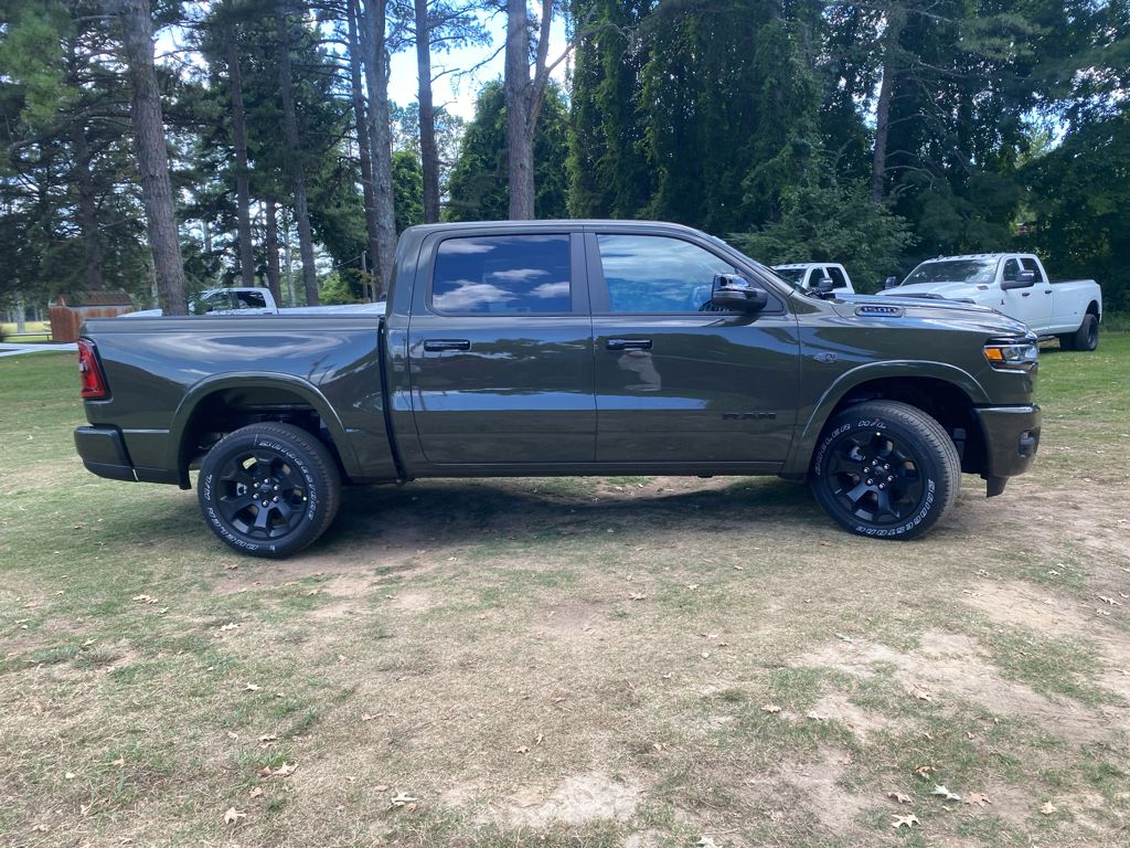 2027 Ram 1500 Big Horn photo 4