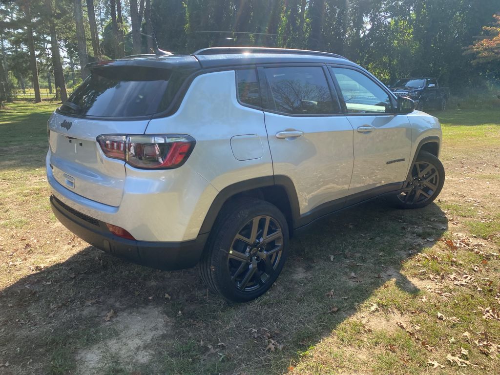 2026 Jeep Compass Limited Altitude photo 5