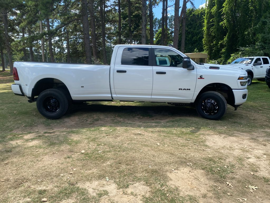 2027 Ram 3500 Big Horn photo 4