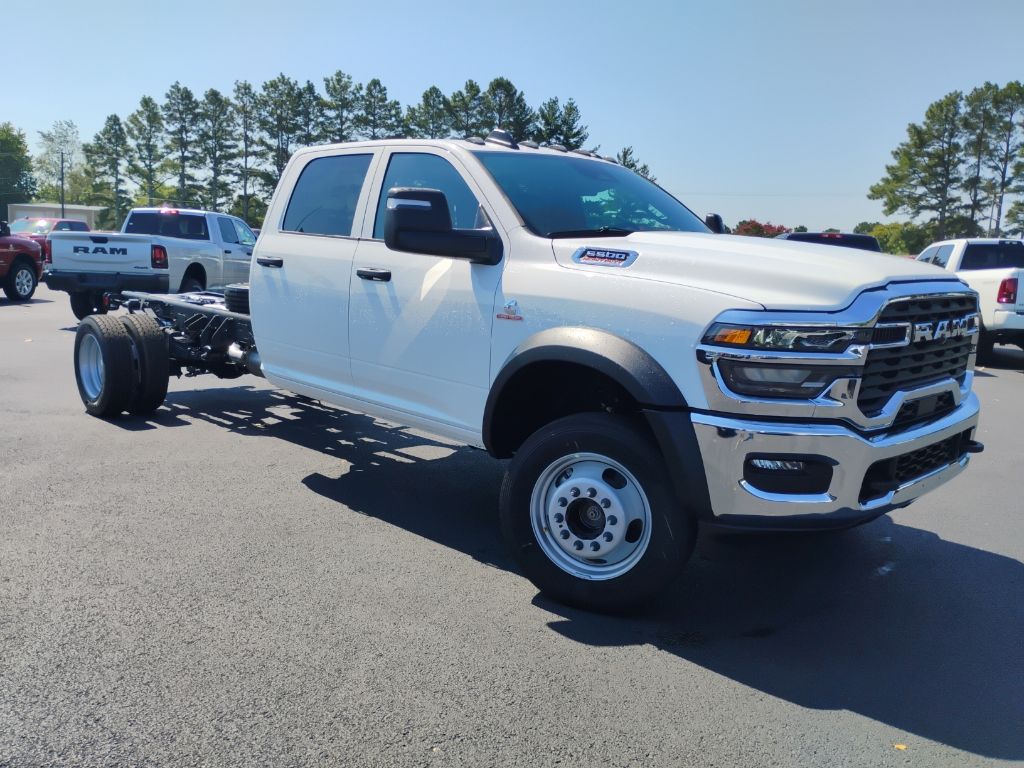 2026 Ram 5500 Chassis Tradesman photo 3