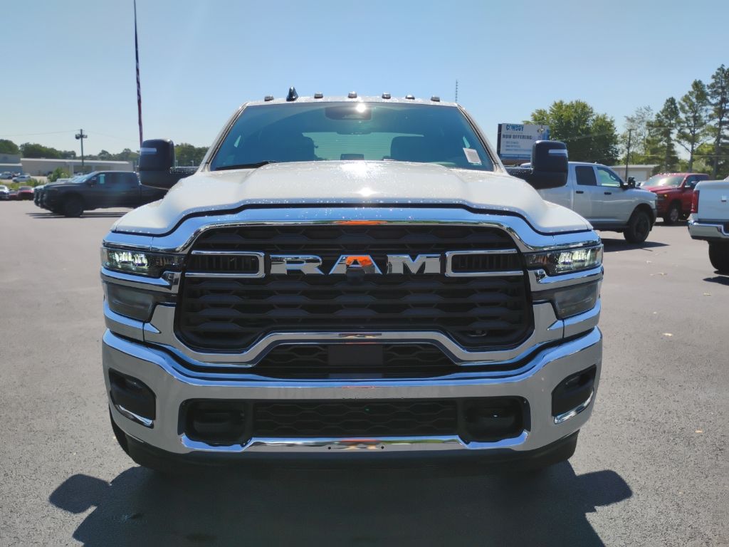 2027 Ram 3500 Chassis Tradesman photo 2