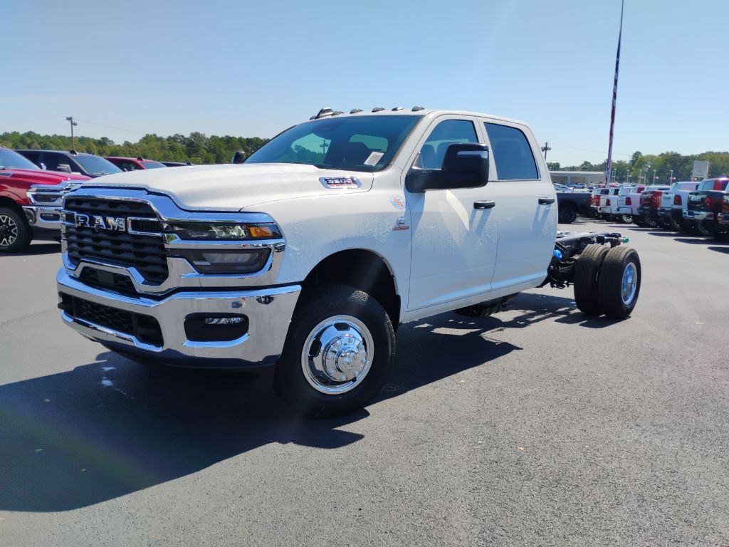 2027 Ram 3500 Chassis Tradesman photo 1