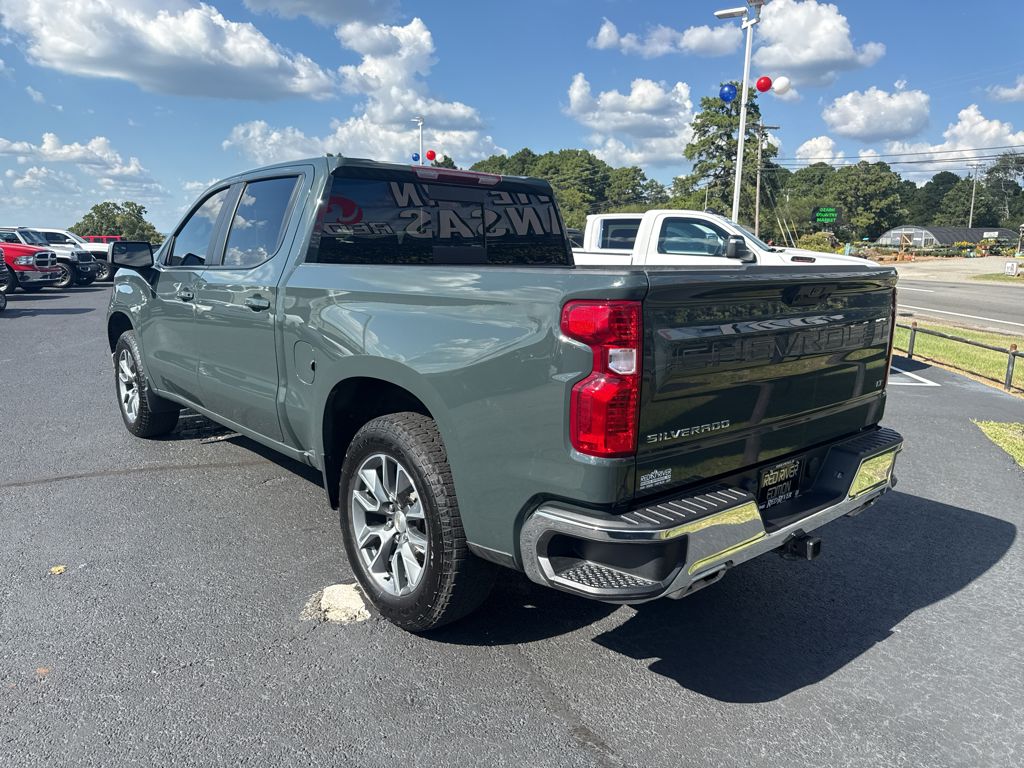 2025 Chevrolet Silverado LT photo 6