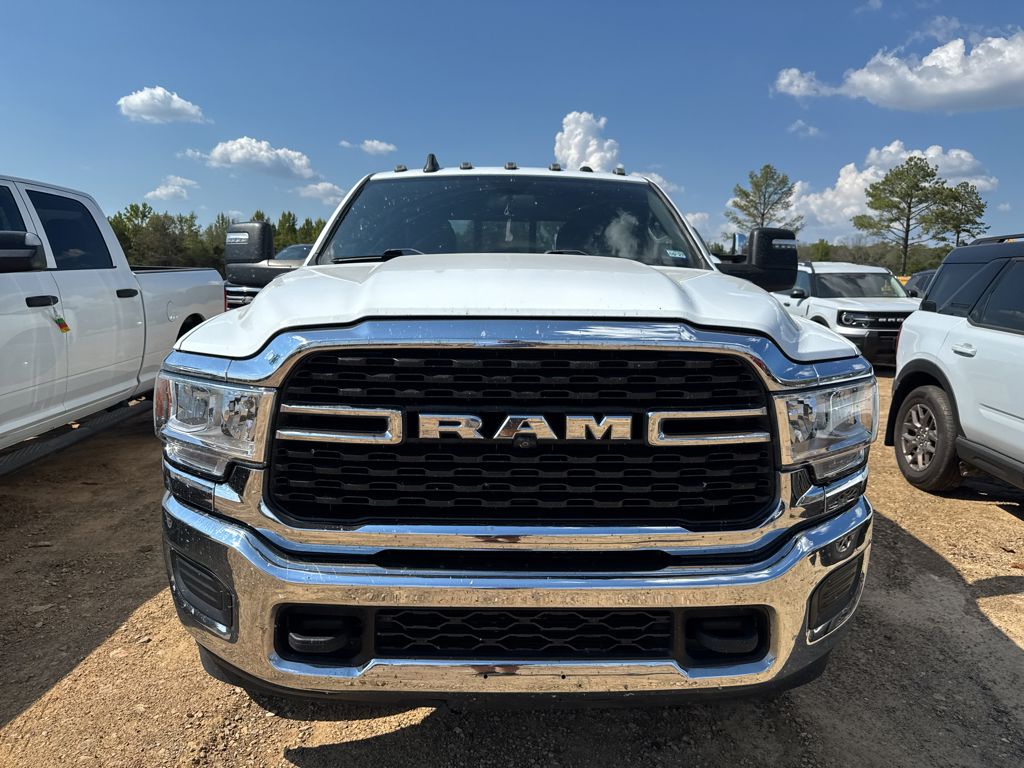 2023 Ram 3500 Tradesman photo 2