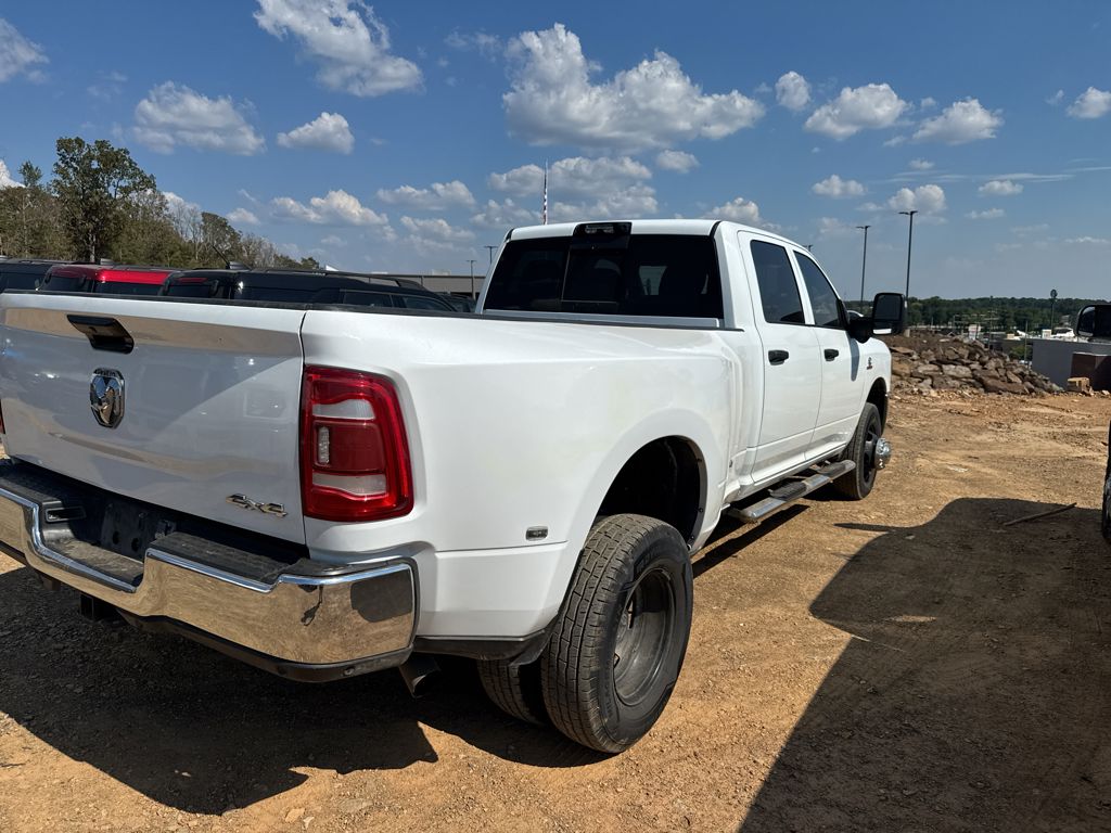 2023 Ram 3500 Tradesman photo 5