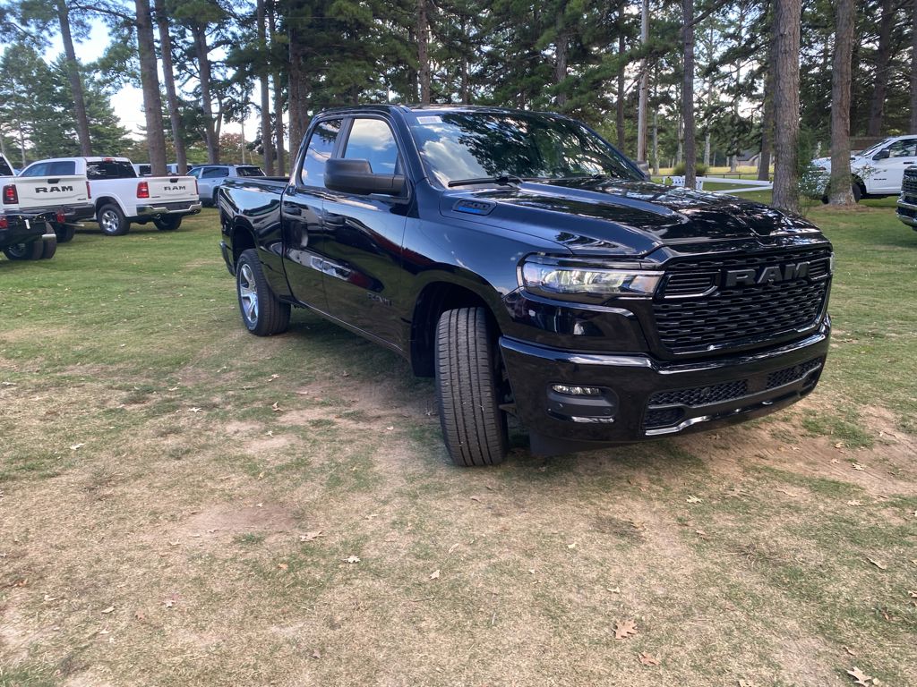 2026 Ram 1500 Express photo 3