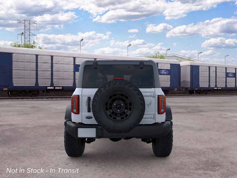 2026 Ford Bronco Outer Banks photo 5