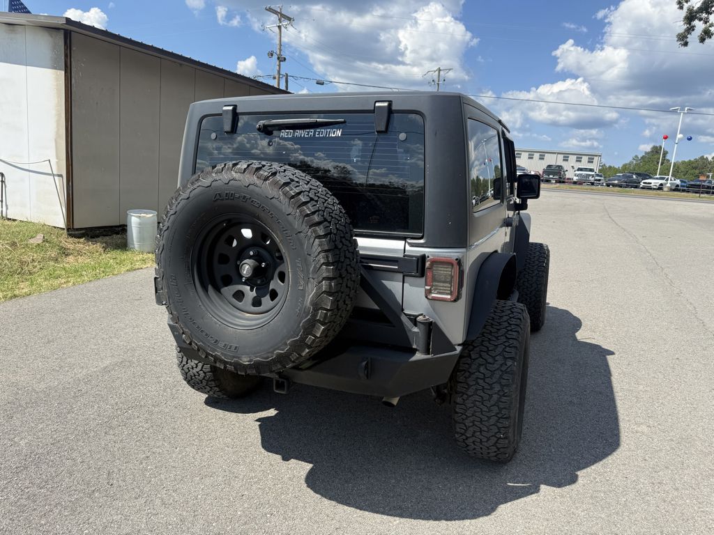2015 Jeep Wrangler Rubicon photo 4