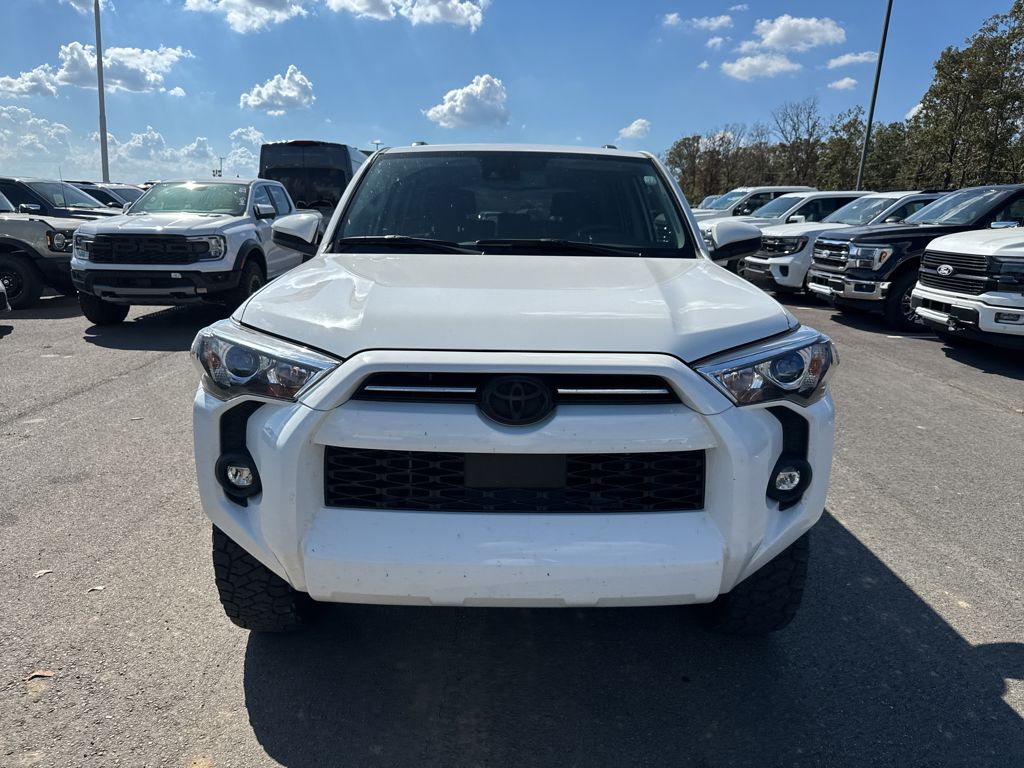 2023 Toyota 4Runner SR5 photo 2