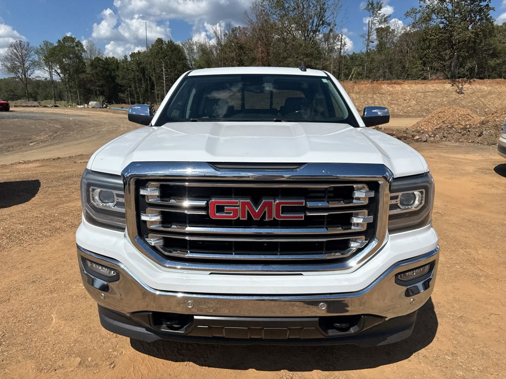 2018 GMC Sierra SLT photo 2