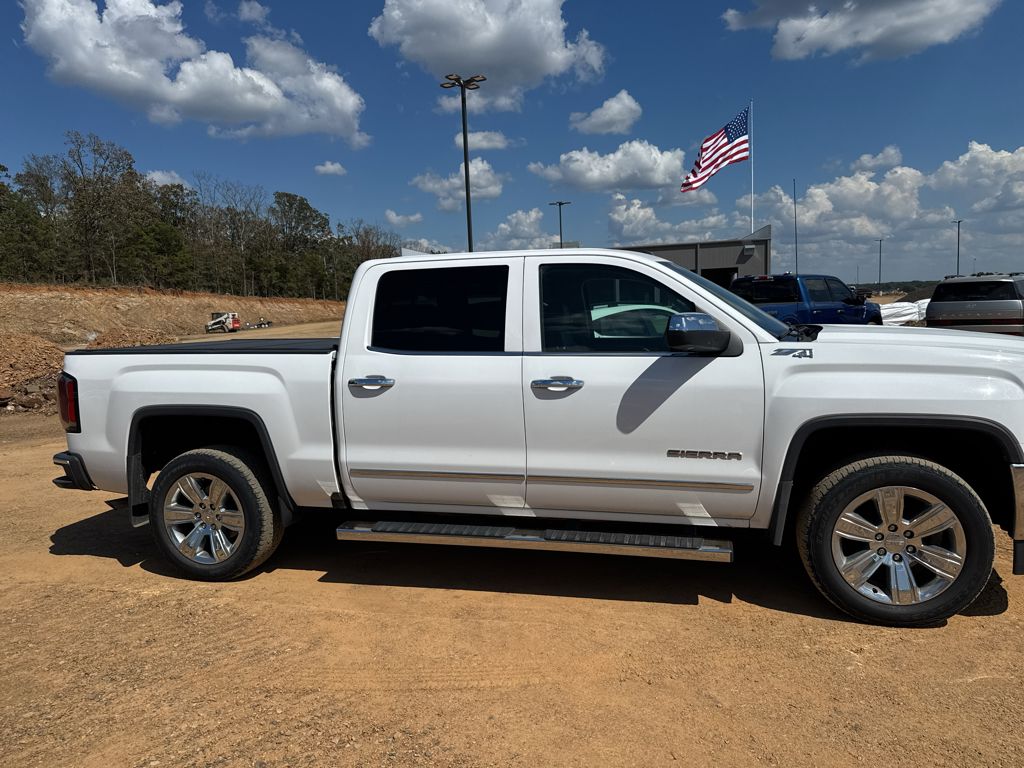 2018 GMC Sierra SLT photo 4