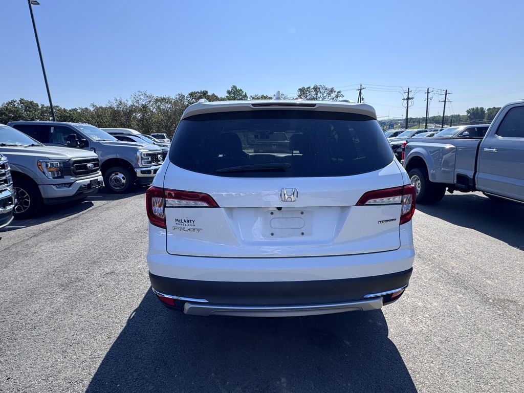 2022 Honda Pilot Touring 8-Passenger photo 6