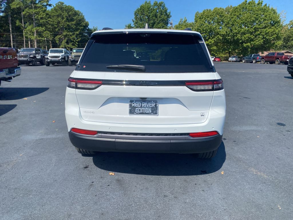 2026 Jeep Grand Cherokee 85th Anniversary Edition photo 6