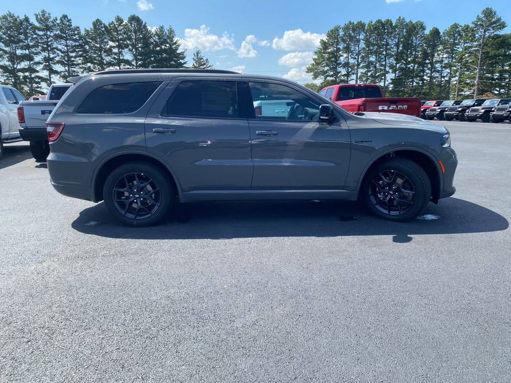 2027 Dodge Durango GT Plus HEMI photo 4