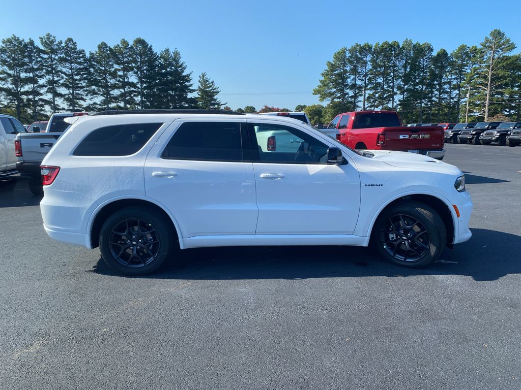 2027 Dodge Durango GT Plus HEMI photo 4