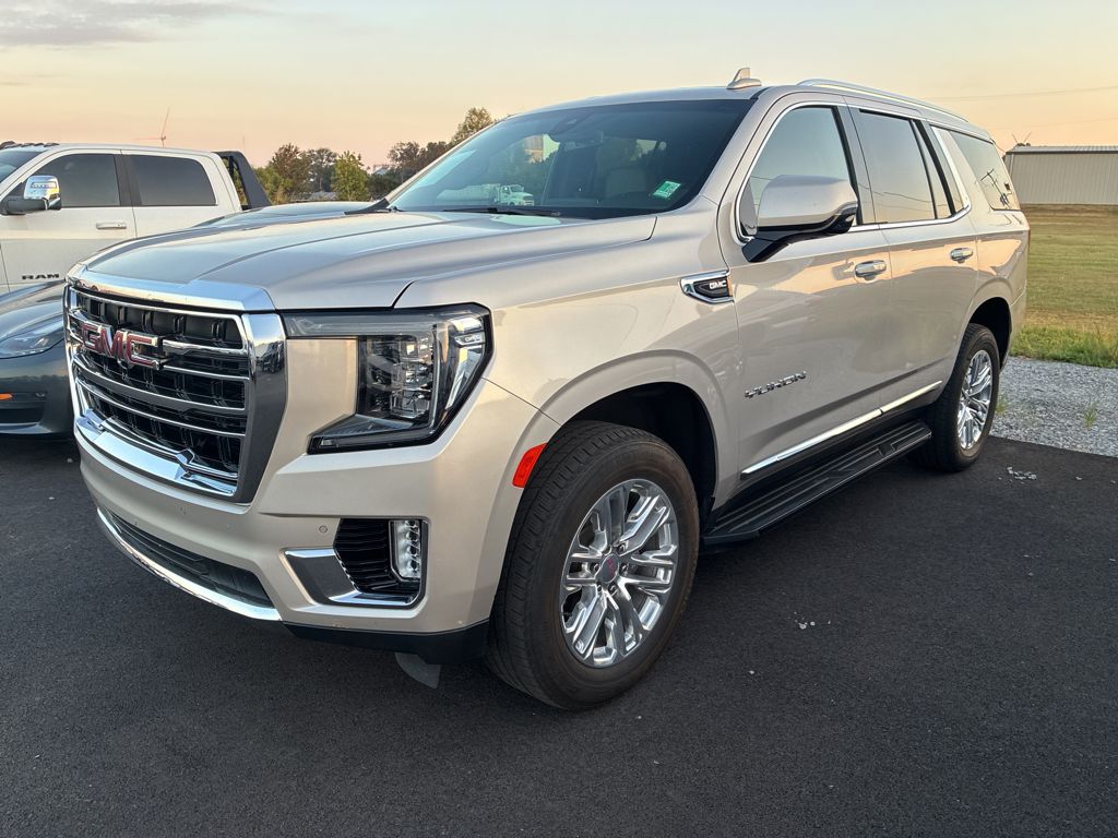 2021 GMC Yukon SLT photo 1