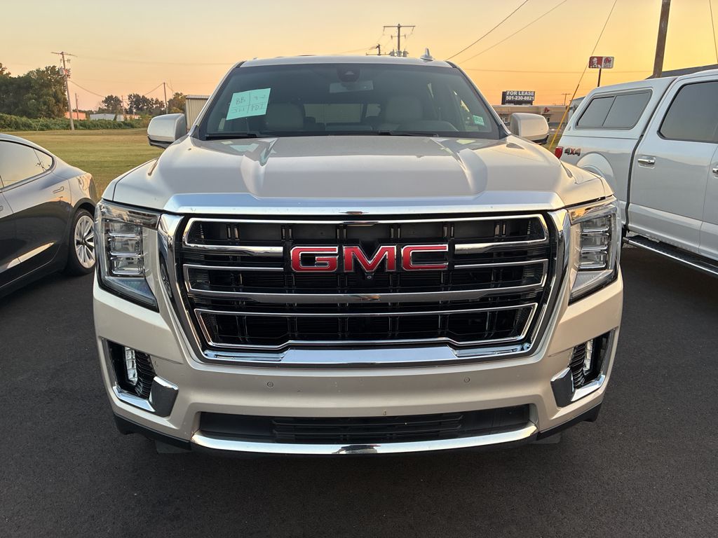 2021 GMC Yukon SLT photo 2