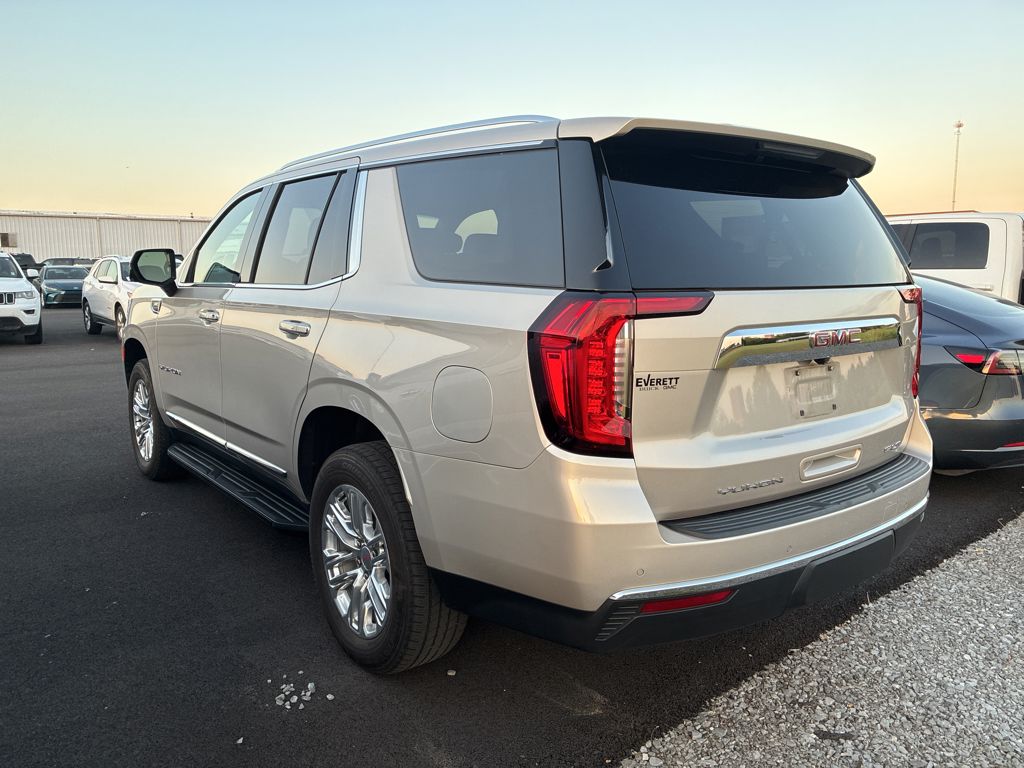 2021 GMC Yukon SLT photo 6