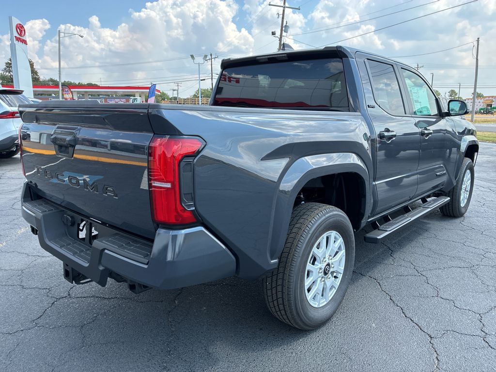 2026 Toyota Tacoma SR5 photo 5