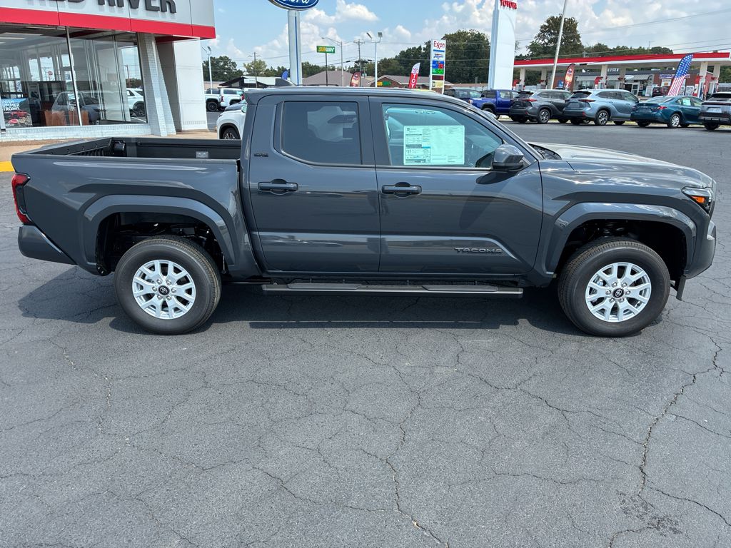 2026 Toyota Tacoma SR5 photo 4